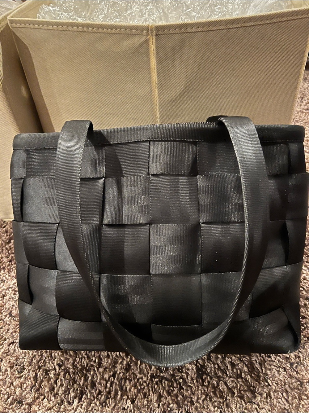 Harveys The Original Seatbelt Bag, Black, very good condition